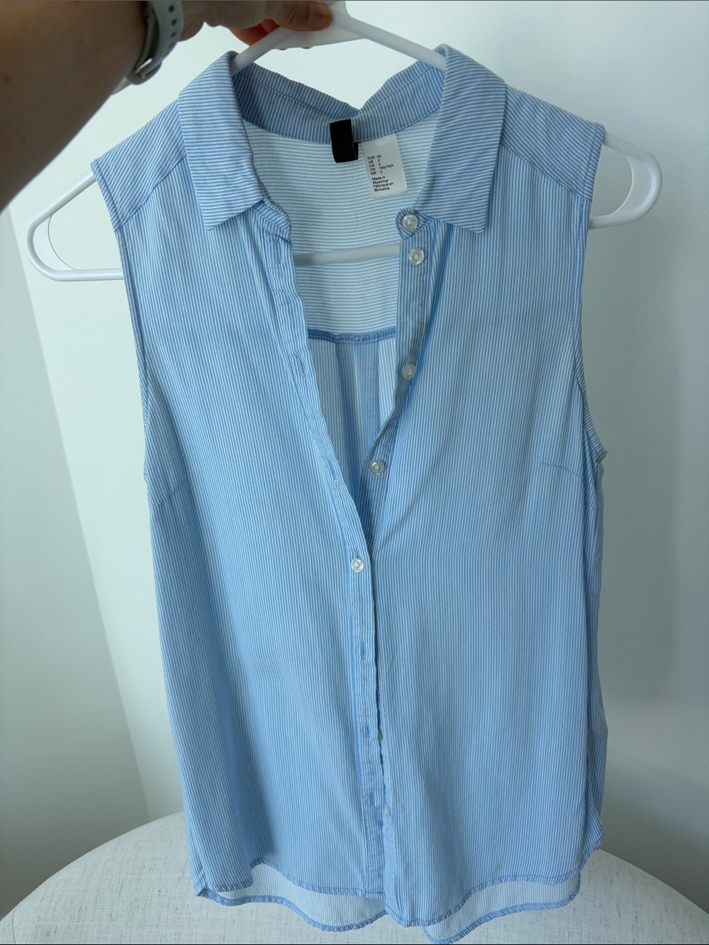 H&M Light Blue Striped Sleeveless Button-Down Shirt